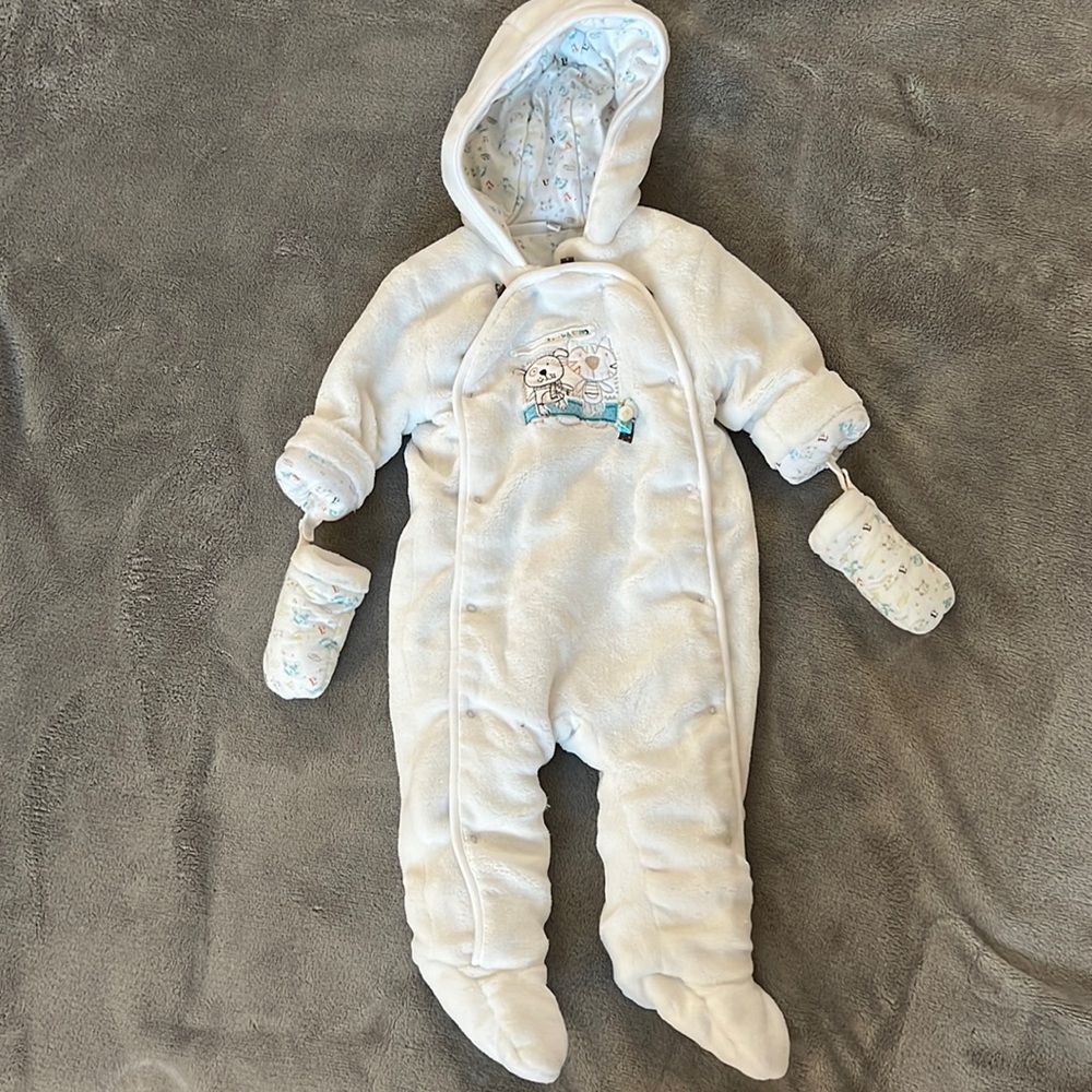 NWOT Feu Follet infant soft velour bunt 6/9 months